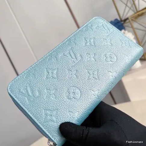 Fashionrepsfam ru LV 2411YA0232 Bags 0711